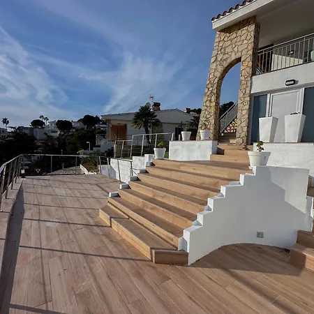 Luna Dreams Villa *