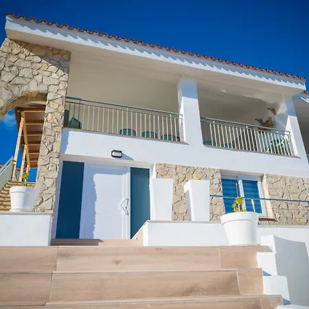 Luna Dreams Villa