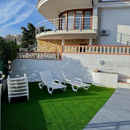 Luna Dreams Villa