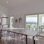Luna Dreams Villa *