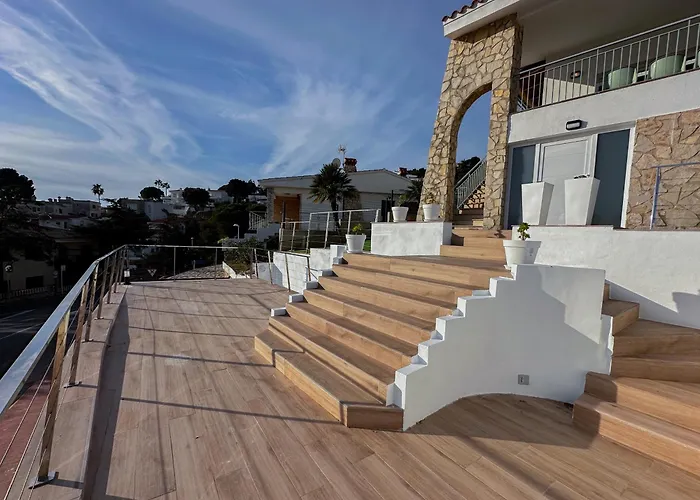 Luna Dreams Villa *