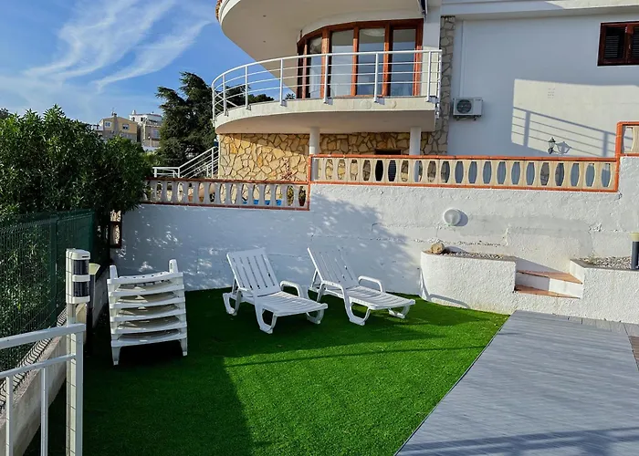 Luna Dreams Villa